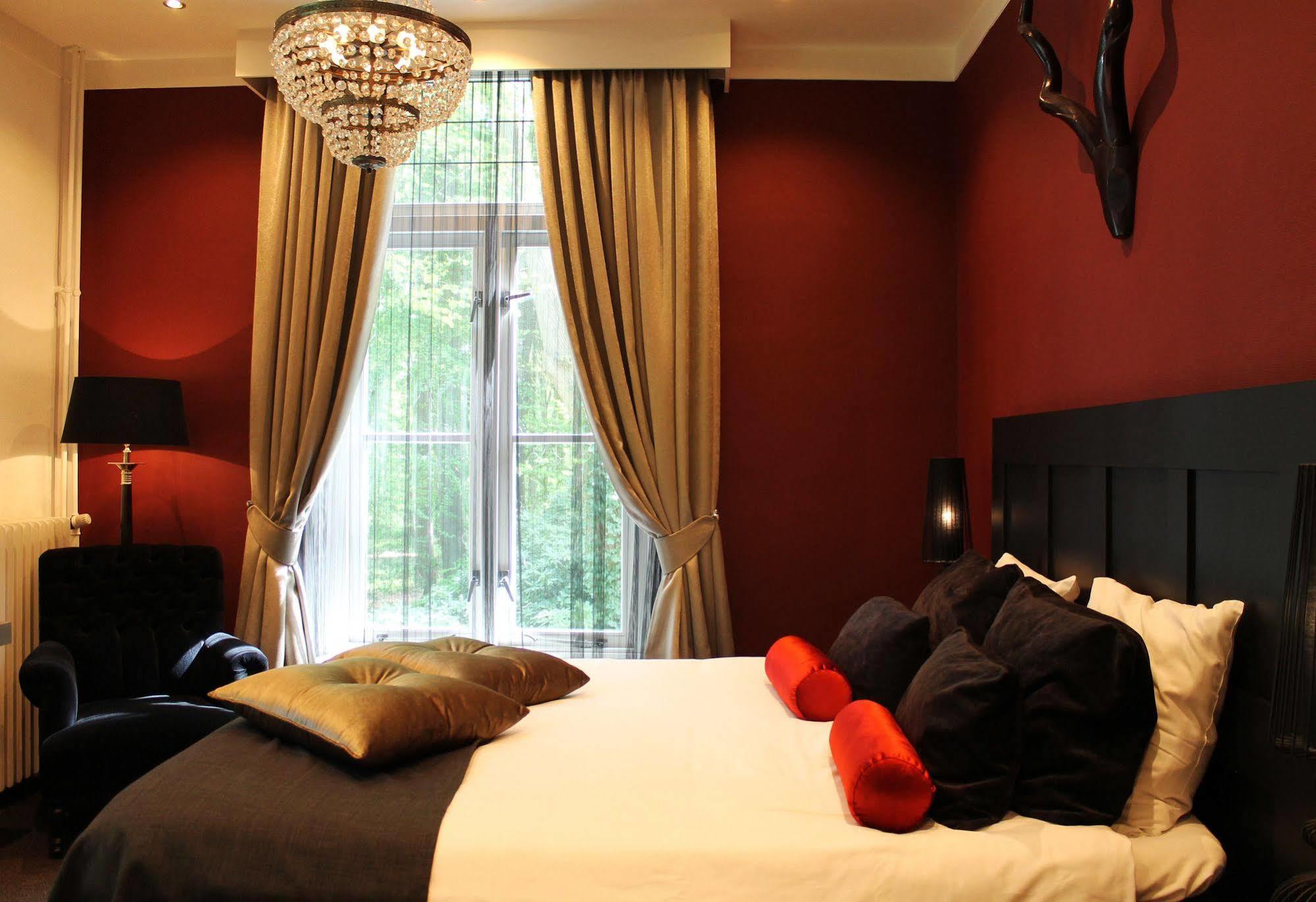 Hotel Restaurant De Wolfsberg คูส์บีค ภายนอก รูปภาพ